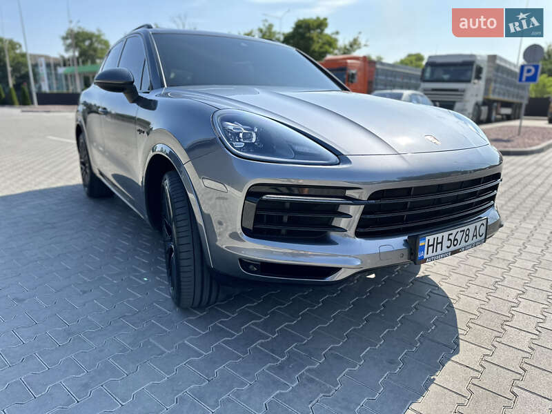 Позашляховик / Кросовер Porsche Cayenne 2019 в Одесі