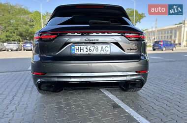 Внедорожник / Кроссовер Porsche Cayenne 2019 в 