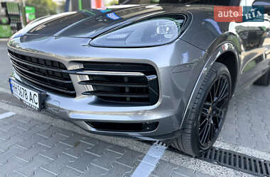 Внедорожник / Кроссовер Porsche Cayenne 2019 в 
