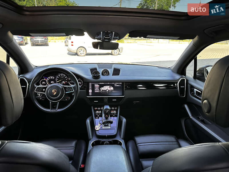 Позашляховик / Кросовер Porsche Cayenne 2019 в Одесі