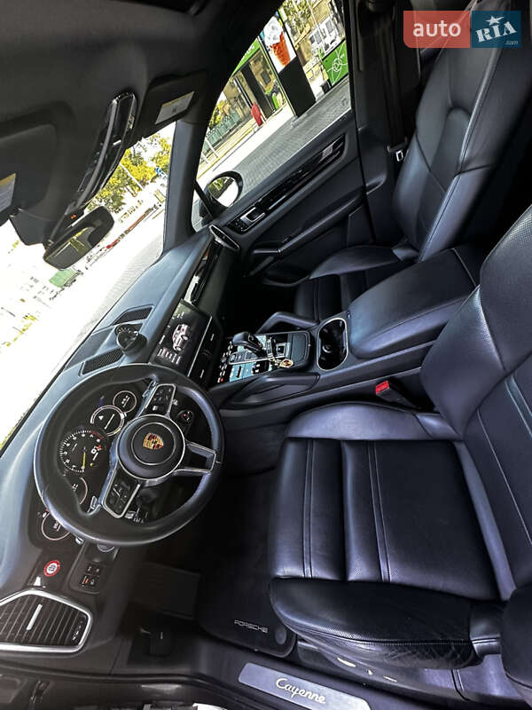 Позашляховик / Кросовер Porsche Cayenne 2019 в Одесі