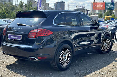 Внедорожник / Кроссовер Porsche Cayenne 2013 в 
