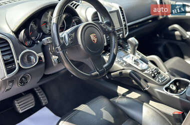 Внедорожник / Кроссовер Porsche Cayenne 2013 в 