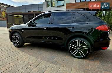 Внедорожник / Кроссовер Porsche Cayenne 2013 в 