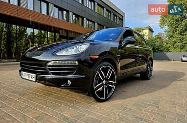 Внедорожник / Кроссовер Porsche Cayenne 2013 в 