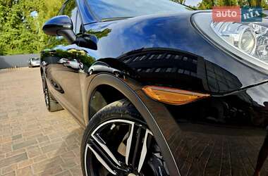 Внедорожник / Кроссовер Porsche Cayenne 2013 в 