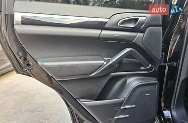 Внедорожник / Кроссовер Porsche Cayenne 2013 в 