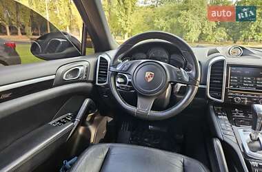 Внедорожник / Кроссовер Porsche Cayenne 2013 в 