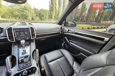 Внедорожник / Кроссовер Porsche Cayenne 2013 в 