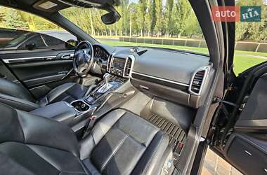 Внедорожник / Кроссовер Porsche Cayenne 2013 в 