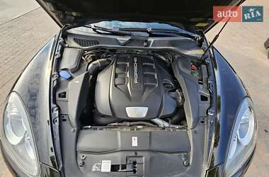 Внедорожник / Кроссовер Porsche Cayenne 2013 в 