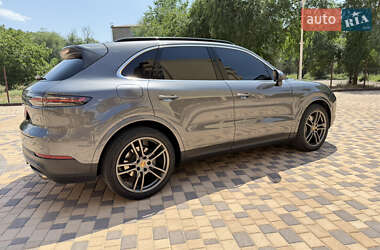 Внедорожник / Кроссовер Porsche Cayenne 2020 в 