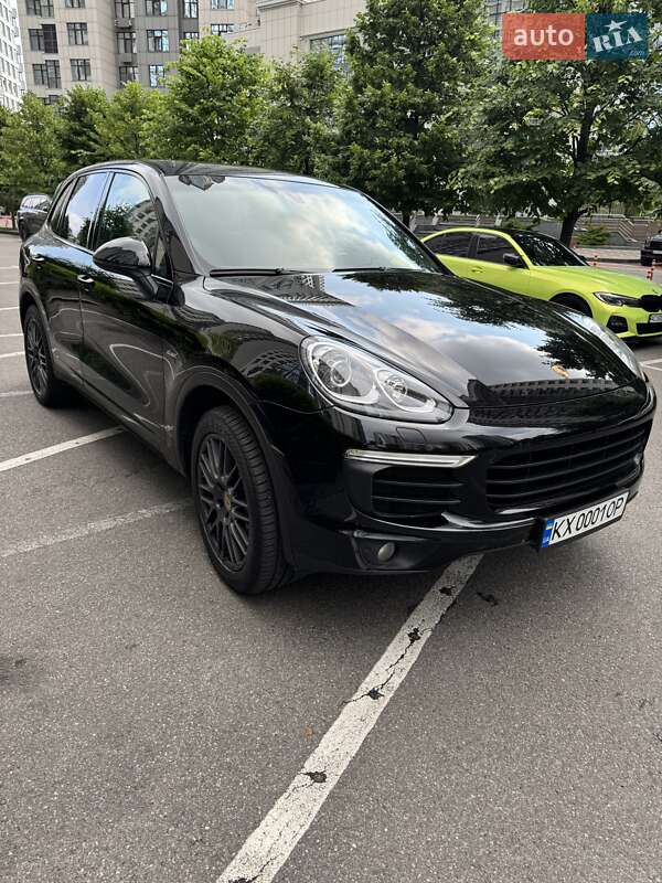 Позашляховик / Кросовер Porsche Cayenne 2016 в Києві