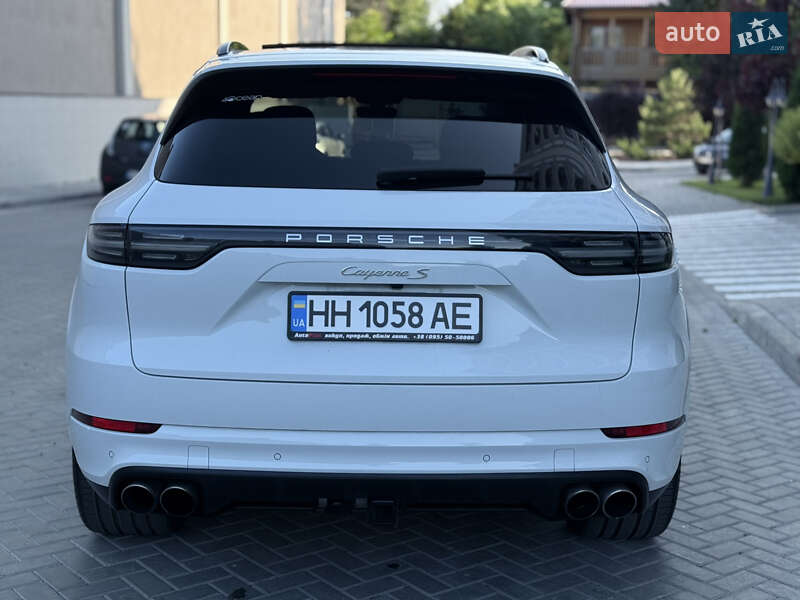 Внедорожник / Кроссовер Porsche Cayenne 2019 в Одессе