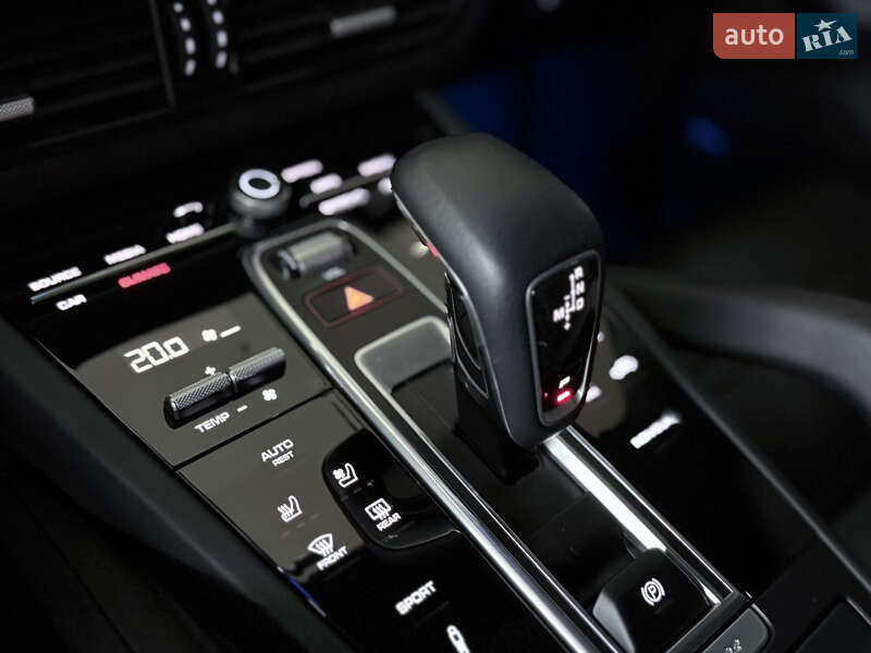 Внедорожник / Кроссовер Porsche Cayenne 2019 в Одессе