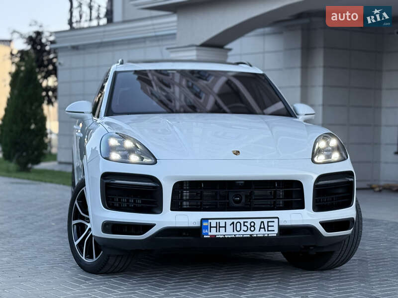 Внедорожник / Кроссовер Porsche Cayenne 2019 в Одессе