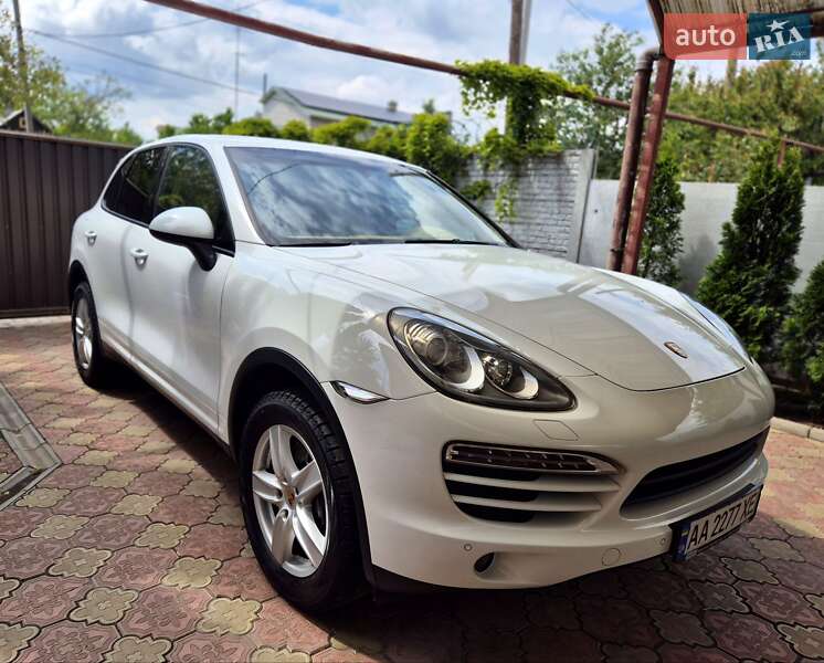 Позашляховик / Кросовер Porsche Cayenne 2013 в Запоріжжі