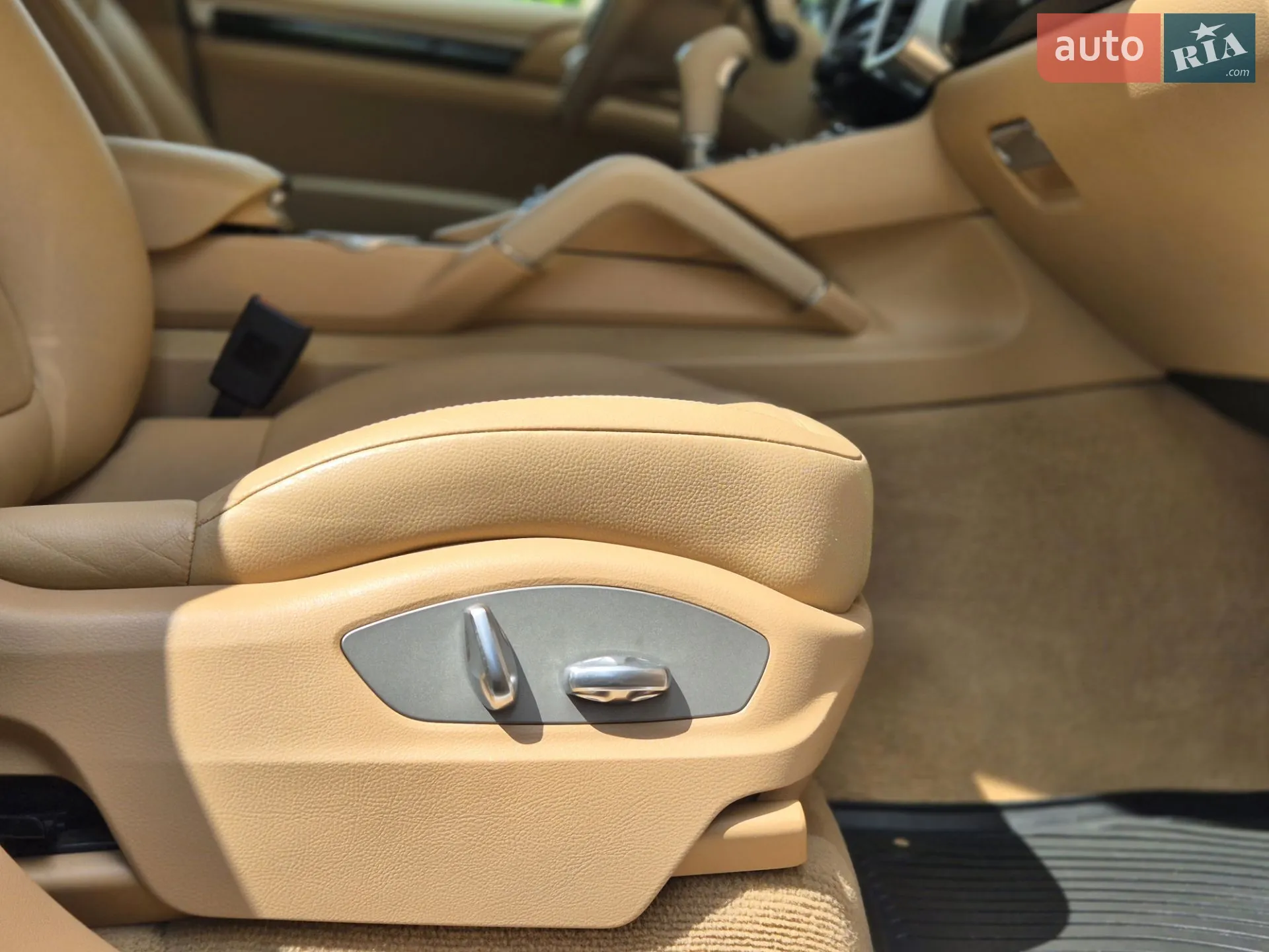 2013 Porsche Cayenne - мініатюра 35