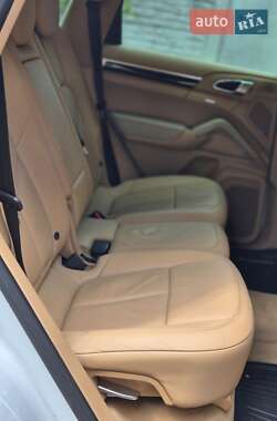 Внедорожник / Кроссовер Porsche Cayenne 2013 в 