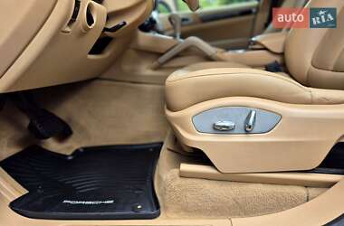 Внедорожник / Кроссовер Porsche Cayenne 2013 в 