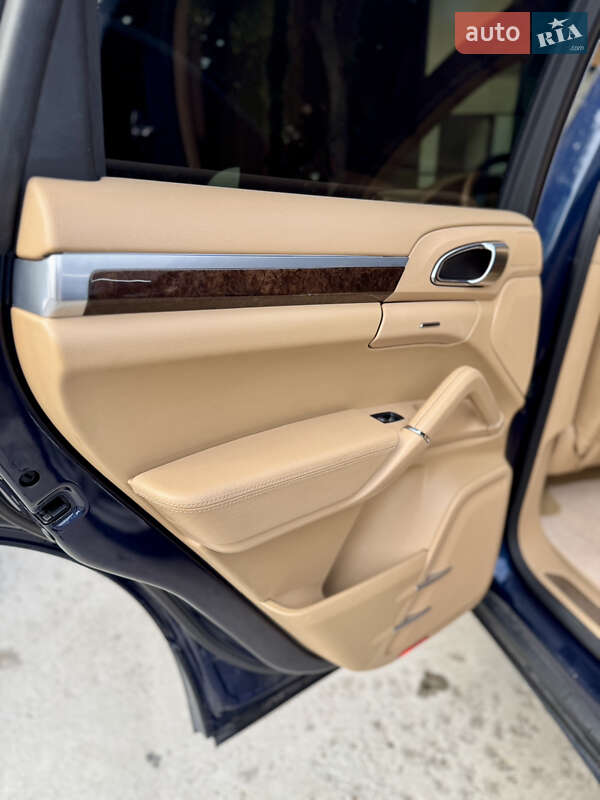 Позашляховик / Кросовер Porsche Cayenne 2012 в Мукачевому фото 10 Позашляховик / Кросовер Porsche Cayenne 2012 в Мукачевому