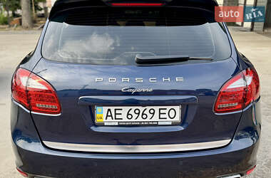Внедорожник / Кроссовер Porsche Cayenne 2012 в 