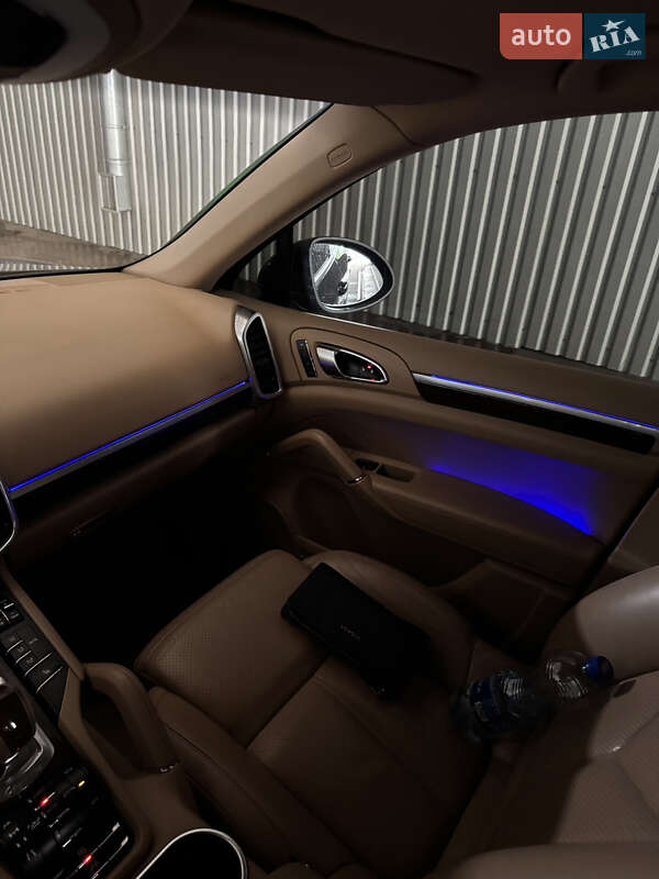 Внедорожник / Кроссовер Porsche Cayenne 2012 в Днепре