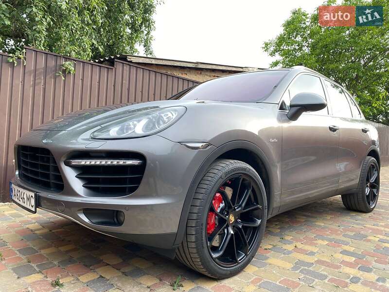 Внедорожник / Кроссовер Porsche Cayenne 2010 в 
