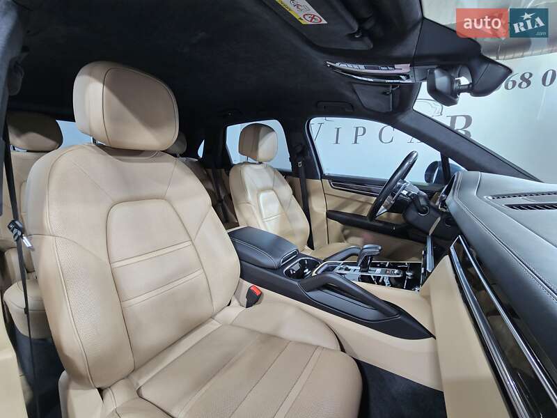 Внедорожник / Кроссовер Porsche Cayenne 2018 в Киеве фото 7 Внедорожник / Кроссовер Porsche Cayenne 2018 в Киеве