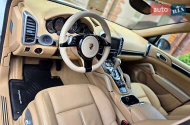 Позашляховик / Кросовер Porsche Cayenne 2013 в 