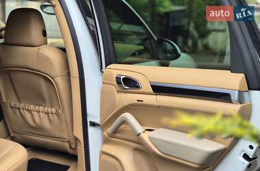 Позашляховик / Кросовер Porsche Cayenne 2013 в 