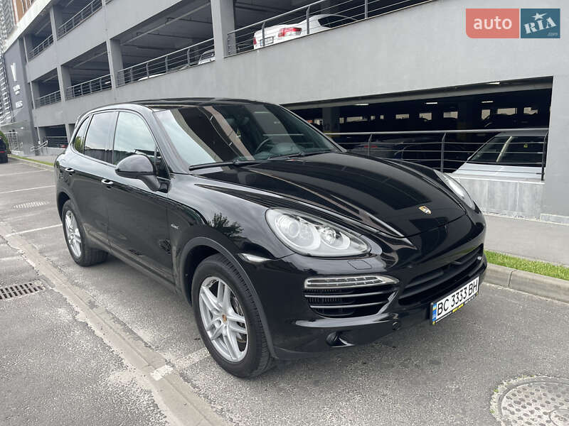 Внедорожник / Кроссовер Porsche Cayenne 2013 в 