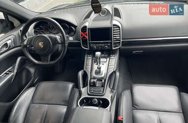 Внедорожник / Кроссовер Porsche Cayenne 2013 в 