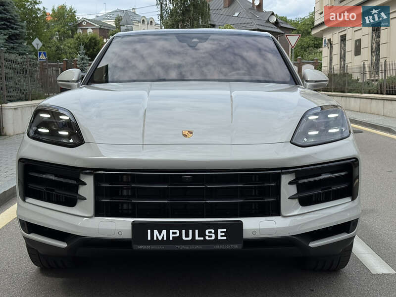 Позашляховик / Кросовер Porsche Cayenne 2024 в 