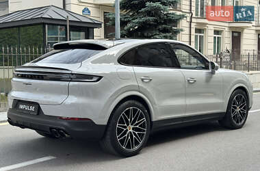 Позашляховик / Кросовер Porsche Cayenne 2024 в 