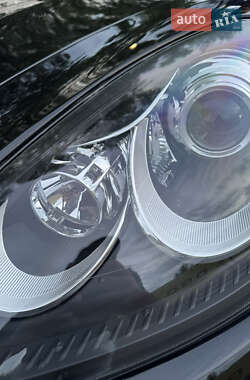 Внедорожник / Кроссовер Porsche Cayenne 2012 в 