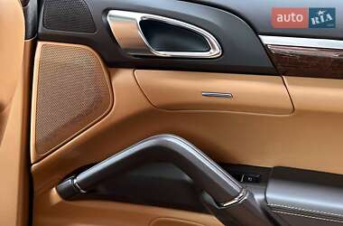 Внедорожник / Кроссовер Porsche Cayenne 2013 в 