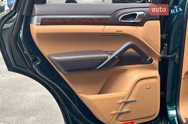 Внедорожник / Кроссовер Porsche Cayenne 2013 в 