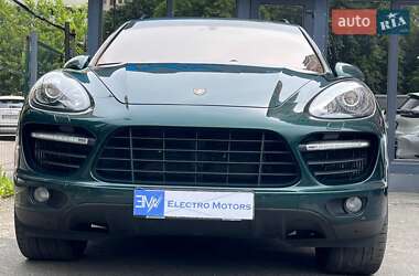 Внедорожник / Кроссовер Porsche Cayenne 2013 в 