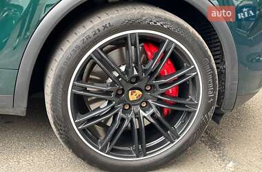 Внедорожник / Кроссовер Porsche Cayenne 2013 в 