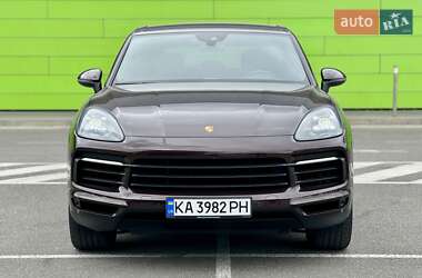 Внедорожник / Кроссовер Porsche Cayenne 2018 в 