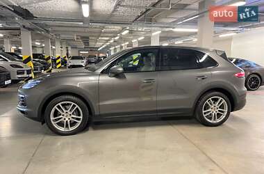 Внедорожник / Кроссовер Porsche Cayenne 2019 в 