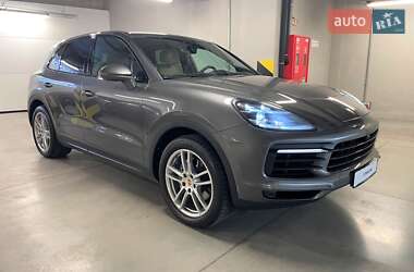 Внедорожник / Кроссовер Porsche Cayenne 2019 в 