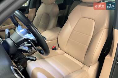 Внедорожник / Кроссовер Porsche Cayenne 2019 в 