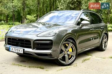 Внедорожник / Кроссовер Porsche Cayenne 2022 в Киеве
