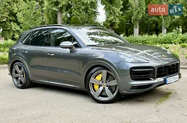 Позашляховик / Кросовер Porsche Cayenne 2022 в 