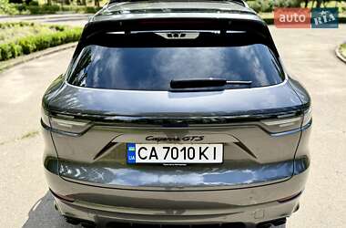 Позашляховик / Кросовер Porsche Cayenne 2022 в 