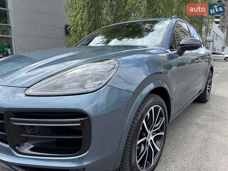 Внедорожник / Кроссовер Porsche Cayenne 2019 в Киеве