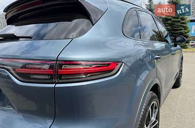 Внедорожник / Кроссовер Porsche Cayenne 2019 в 