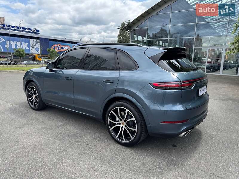 Внедорожник / Кроссовер Porsche Cayenne 2019 в Киеве